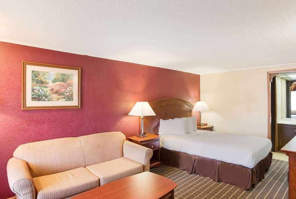 Knights Inn Ashland Room photo